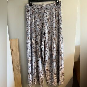 Cupio Light Gray Floral Wide-Leg Pants with Beige Accents